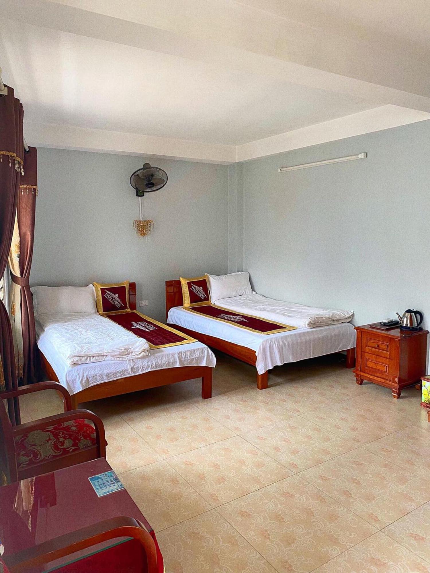 Thai Thinh Hotel Dong Van  Exteriör bild