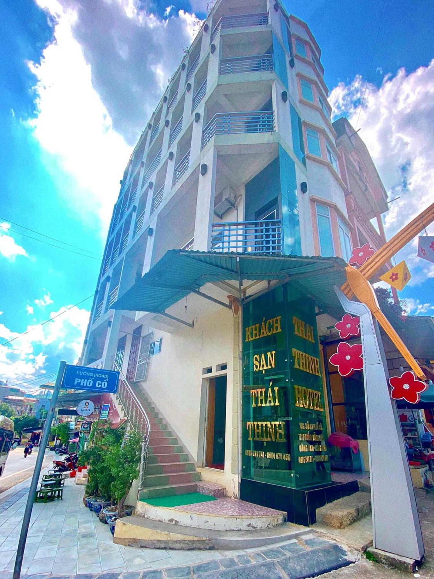 Thai Thinh Hotel Dong Van  Exteriör bild