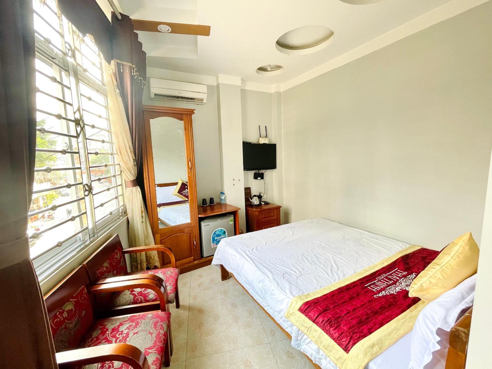 Thai Thinh Hotel Dong Van  Exteriör bild